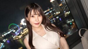Gカップ美乳の人妻がAVデビュー！保育士とラウンドガールの二刀流、才色兼備な彼女のエロさに注目！