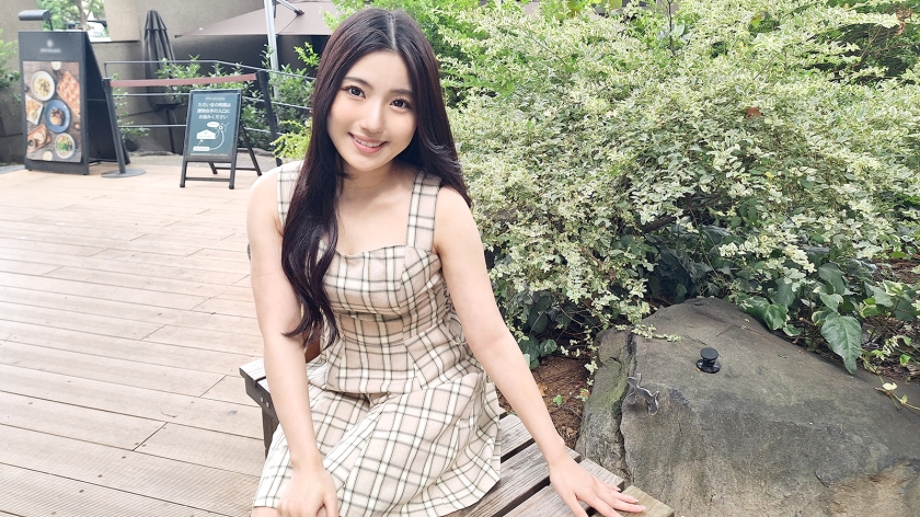 表舞台の裏側で…24歳ヘアメイクアシスタント、初撮りで大絶叫！