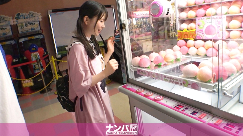 21歳JD、友達との約束前にホテルへ！ピンク乳輪＆桃尻がスゴい！